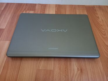 Ostali laptopovi i netbook računari: Intel Pentium, 4 GB OZU, 15.6 " — 10