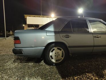 mercedes e280: Mercedes-Benz E-Class: 1988 г., 2.3 л, Механика, Бензин, Седан