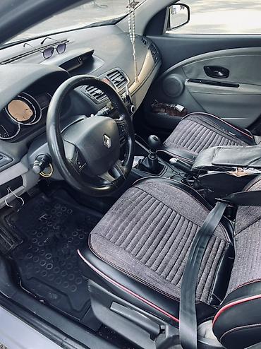 Renault: Renault Megane Estate (universaI) – gümüşü rəng Texniki və daxili — 9
