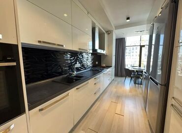 Долгосрочная аренда квартир: 3 комнаты, Риэлтор, Без подселения, С мебелью полностью — 3