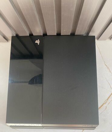 пк для игр: СРОЧНО Продаю Playstation 4 Цена: 21000 память: 500 gb жесткий диск