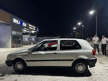 rd 1: Volkswagen Golf: 1993 г., Механика, Бензин, Хэтчбэк — 4