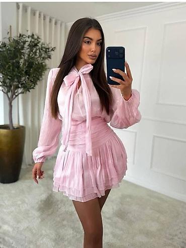 sat parfois: 05. Najlepši kompleti
Veličine : S/M i M/L
Cena : 4.100 dinara H — 2