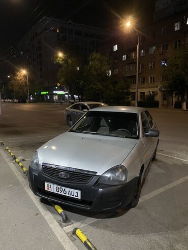 лассети ош: Продается Lada Priora серебристого цвета. Это надежный и экономичный