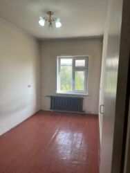 продаю дом в люксембург: 4 комнаты, 88 м², Индивидуалка, 4 этаж, Косметический ремонт