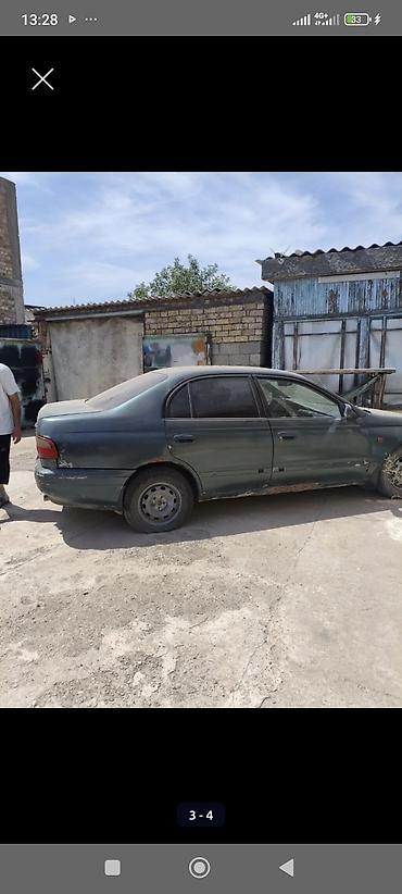 Унаа: Toyota Carina E: 1998 г., 0.2 - engine capacity л, Кол менен иштөөчү, Бензин, Седан — 2