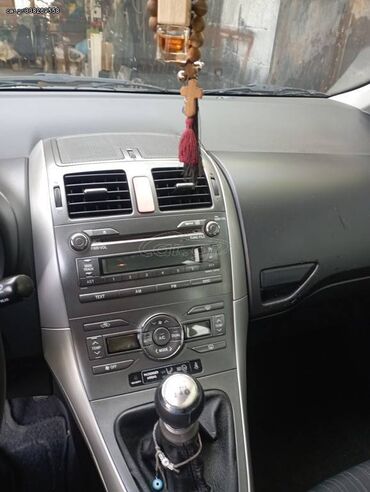 Toyota: Toyota Auris: 1.4 l. | 2008 έ. Χάτσμπακ — 5