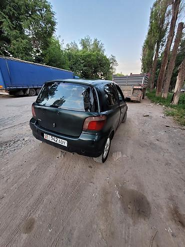 салон т5: Toyota Yaris: 2001 г., 1.3 л, Автомат, Бензин, Хэтчбэк — 9
