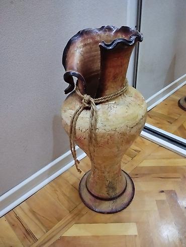 aloy gülü: Bir vaza, Keramika — 2