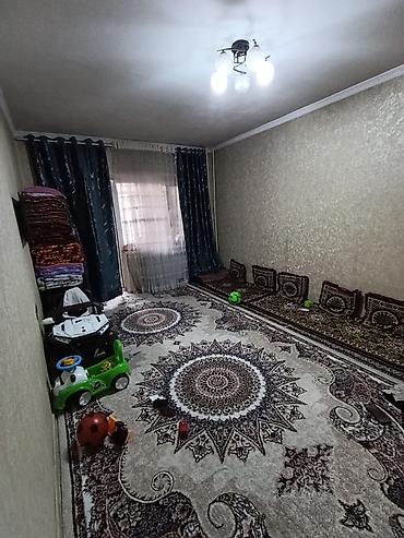 Продажа комнат: 42 м², С мебелью частично — 14