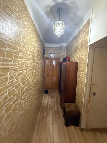 Köhnə tikili: Bakı, 8-ci mikrorayon, 2 otaqlı, Köhnə tikili, m. Azadlıq Prospekti, 50 kv. m — 10