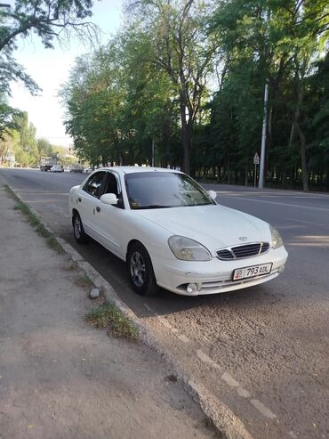 аренда машины под выкуп: Daewoo Nubira: 2001 г., 1.5 л, Механика, Бензин, Седан