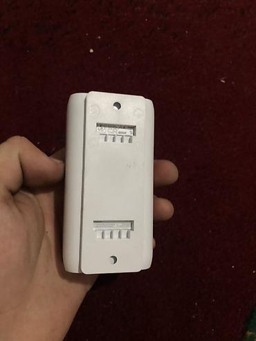 сервера: Apple AirPort Express (2‑е поколение, A1392) — компактная Wi‑Fi точка — 5