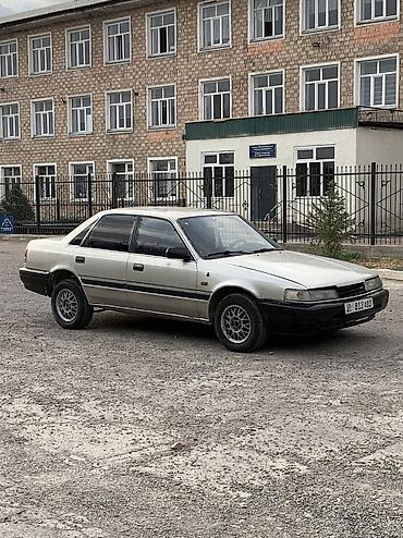 Mazda 626: 1989 г., 2 л, Механика, Газ, Седан