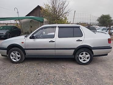 Volkswagen: Volkswagen Vento: 1993 г., 1.8 л, Механика, Бензин, Седан — 3