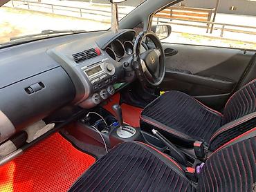 Honda: Honda Fit: 2005 г., Хэтчбэк — 8