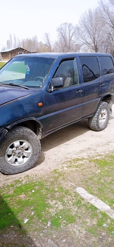 обмен на авто с доплатой: Nissan Terrano II: 1994 г., 2.4 л, Механика, Бензин, Жол тандабас