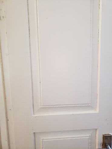 Ev və bağ: Ağ rəngli taxta otaq qapıları – klassik panel dizayn - Material — 5