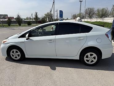Toyota: Toyota Prius: 2012 г., 1.8 л, Вариатор, Гибрид, Хэтчбэк — 6