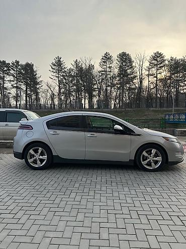 volt: Chevrolet Volt: 2011 г., 1.4 л, Автомат, Гибрид, Хэтчбэк — 3
