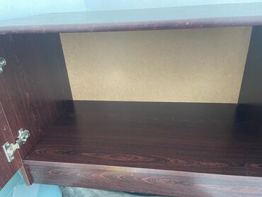 işləmiş taxta: Təmiz sınığsız çızığsız təzə şkaf Eni-53 cm Uzunluğu-80 cm İçi