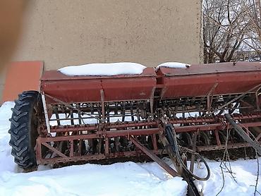 Тракторы ЮМЗ: Трактор колесный, класс 1,4 тс (визуально МТЗ/ЮМЗ семейства). Окрашен — 5