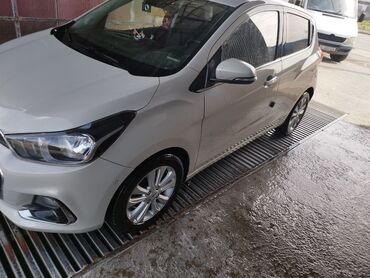 runx alex: Chevrolet Spark: 2016 г., 1 л, Автомат, Бензин, Хетчбек