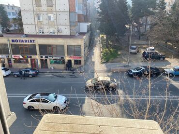 Uzunmüddətli kirayə mənzillər: Nəsimi rayonu Memar Əcəmi metrosunun yaxınlığında 5-çi mertebenin 4-cü — 11