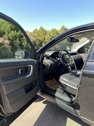 Land Rover: Land Rover Discovery Sport: 2 l | 2017 il 131000 km Ofrouder/SUV — 7