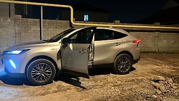 Toyota: Toyota Venza: 2021 г., 2.5 л, Типтроник, Гибрид, Внедорожник — 2