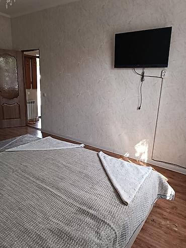 Посуточная аренда комнат: Уютный номер/комната с двуспальной кроватью и собственным санузлом — 3