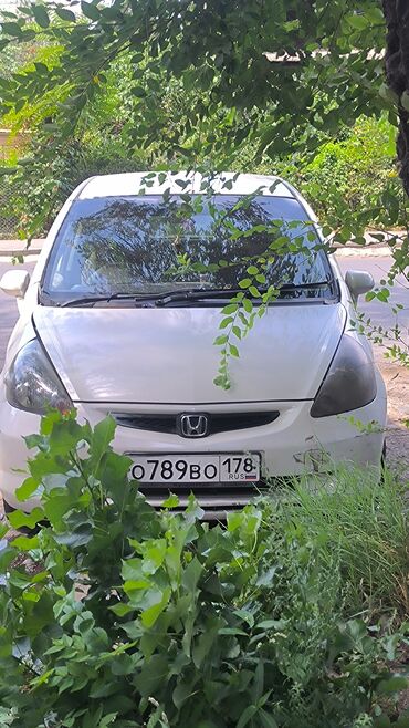 авто в рассрочку без банка без первоначального взноса в бишкеке: Honda Fit: 2003 г., 1.3 л, Автомат, Бензин, Седан