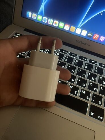 Адаптер Apple