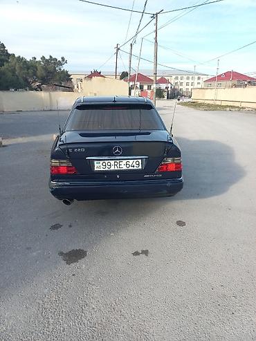 Mercedes-Benz: Mercedes-Benz E 220: 2.2 l | 1994 il Sedan — 6