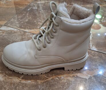 Čizme: Čizme, 39 na lalafo.rs — 4 Čizme: Čizme, 39 — 4