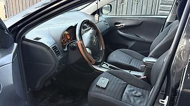 e150: Toyota Corolla: 2011 г., 1.6 л, Автомат, Бензин, Седан — 7