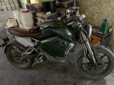 купить спортивный мотоцикл: Продаю электро байк. super soco tc. на бодром ходу. брал под себя