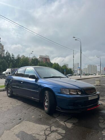 хонда аккорд тарно: Синий седан Honda Accord с четырьмя дверями, оборудованный спойлером