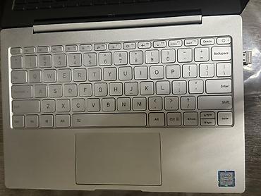 Xiaomi ноутбуктары: Xiaomi Mi Laptop Air 12.5 - Экран: 12.5", глянцевый. - Корпус — 2