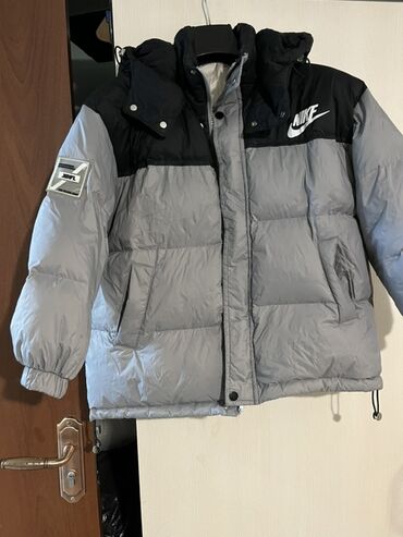 стеганые куртки мужские: Мужская куртка, L (EU 40), XL (EU 42), Nike, Б/у, Бесплатная доставка