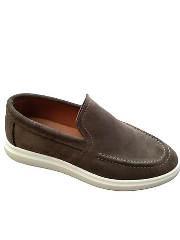 Kişi loaferi – qəhvəyi süet üst, ağ yüngül rezin altlıqla. - Slip-on