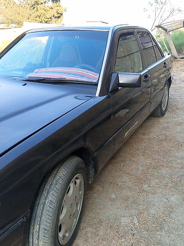volkswagen tiguan 1: Mercedes-Benz 190 (W201) sedan - Kuzov: 4 qapılı sedan, qara rəng hu — 3