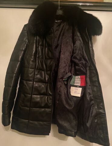 Kurtkalar: 580 manata alınıb, təmiz dəri orginal mexdir Geyilməyib etiketi — 2