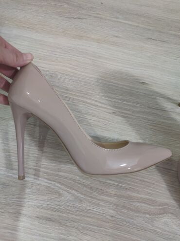 продаю женские туфли: Туфли 36, цвет - Розовый