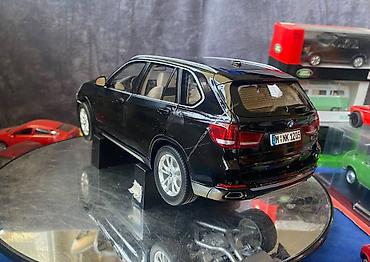 Avtomobil modelləri: Коллекционная модель BMW X5 F15 sapphire black 2012 Paragon Models — 16