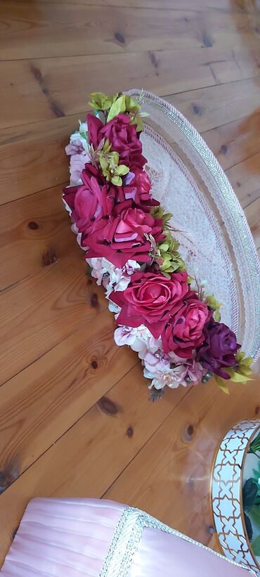 Xonçalar: Şirni xoncasi bol ciceklərlə bəzədilmiş. Dekorativ məqsədlər üçün -da lalafo.az — 3 Xonçalar: Şirni xoncasi bol ciceklərlə bəzədilmiş. Dekorativ məqsədlər üçün — 3