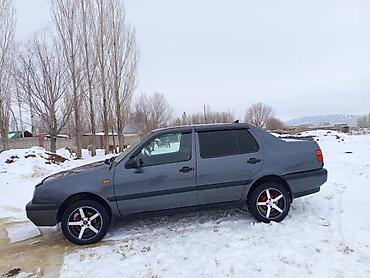 Volkswagen: Volkswagen Vento: 1992 г., 1.8 л, Седан — 1