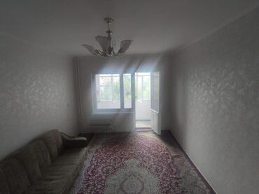 продаю квартиру мкр достук: 1 комната, 32 м², 106 серия, 8 этаж, Старый ремонт