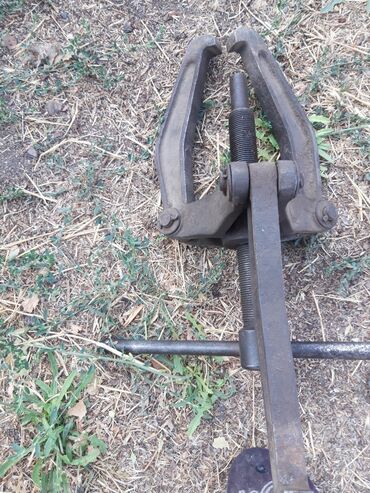 купить шиномонтажное оборудование в бишкеке: Сьемник подшибников