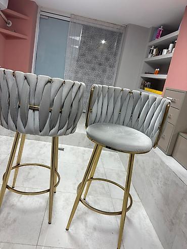 2 el: 2 əl salon oturacaqlara 2 həftə işlənib cəmi salonu bagliyiram deyə — 1